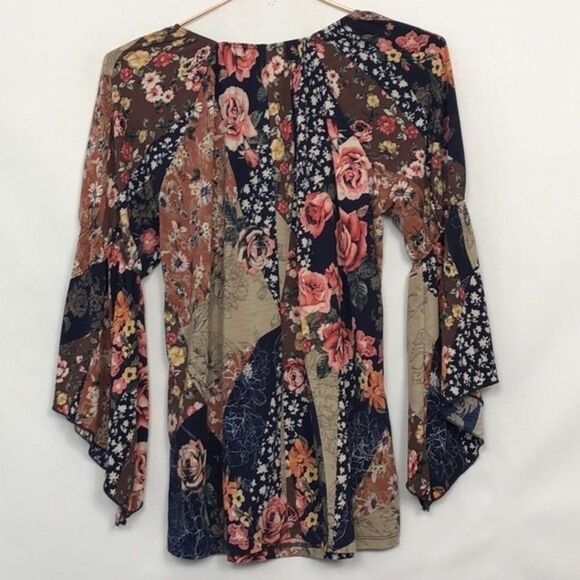 Anthropologie Naif Floral Bell Sleeve peasant Blouse New Condition Small - Picture 7 of 7